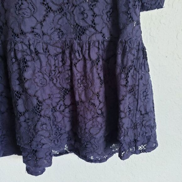Lace Top‎ - Picture 2 of 7